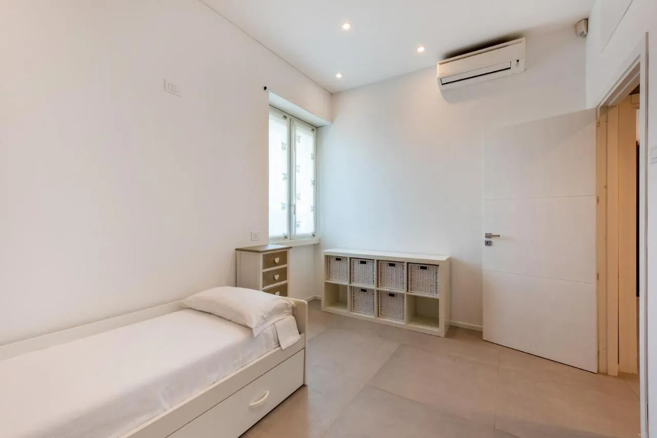 Easylife - Wonderful Penthouse With Terrace A Few Steps From The Duomo Apartment Milan