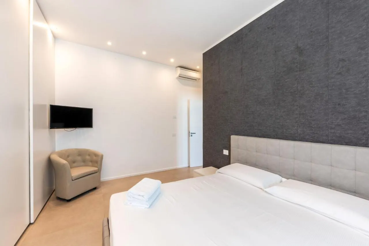 Easylife - Wonderful Penthouse With Terrace A Few Steps From The Duomo Apartment Milan