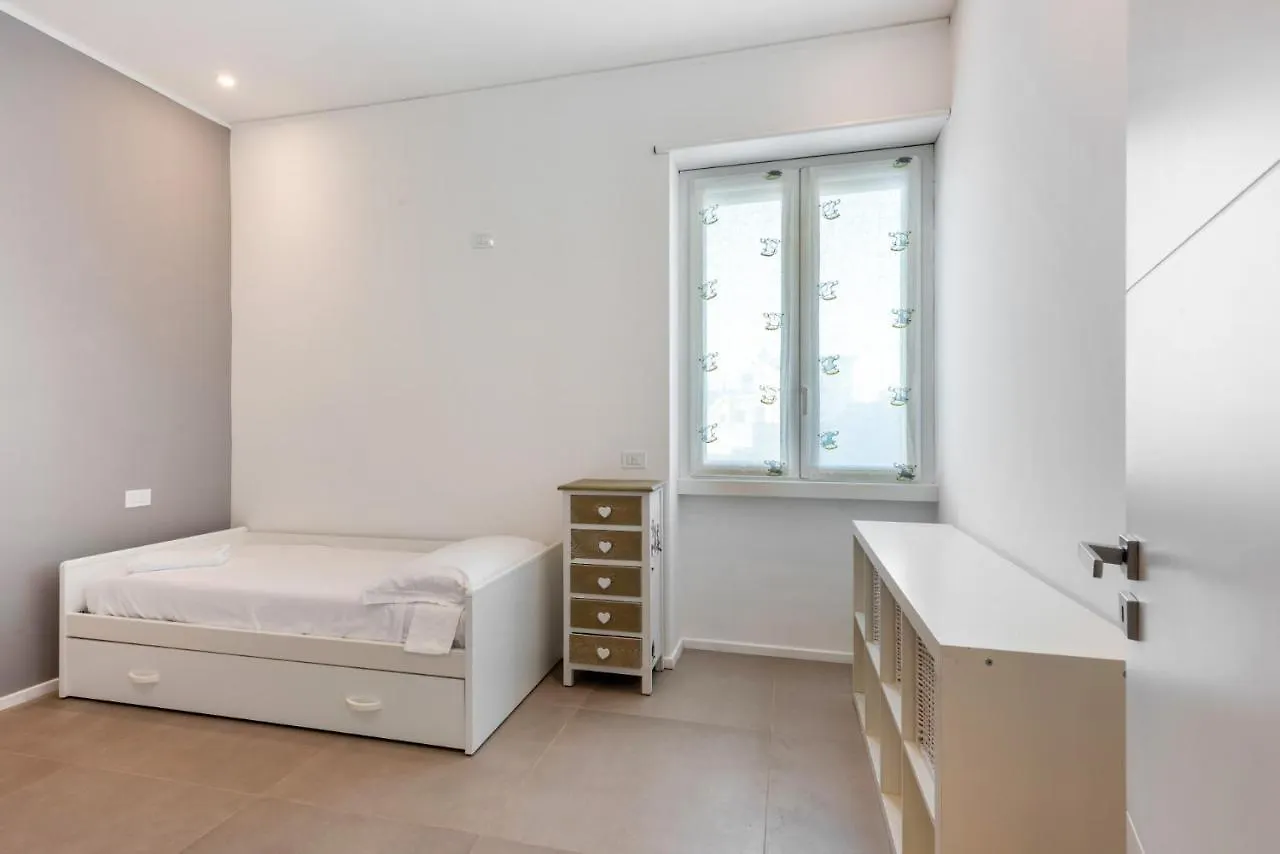 Easylife - Wonderful Penthouse With Terrace A Few Steps From The Duomo Apartment Milan