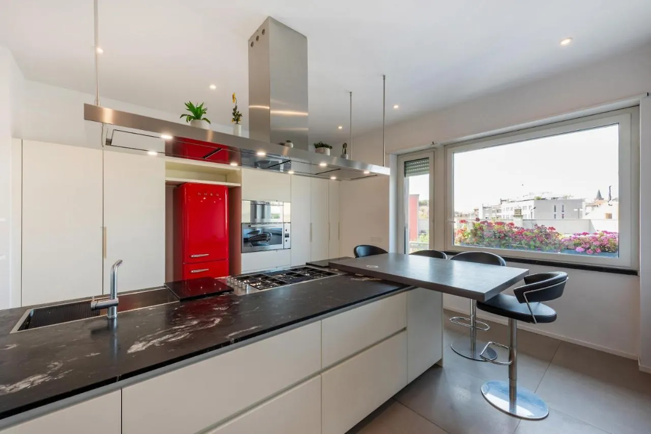 Apartmán Easylife - Wonderful Penthouse With Terrace A Few Steps From The Duomo Milán